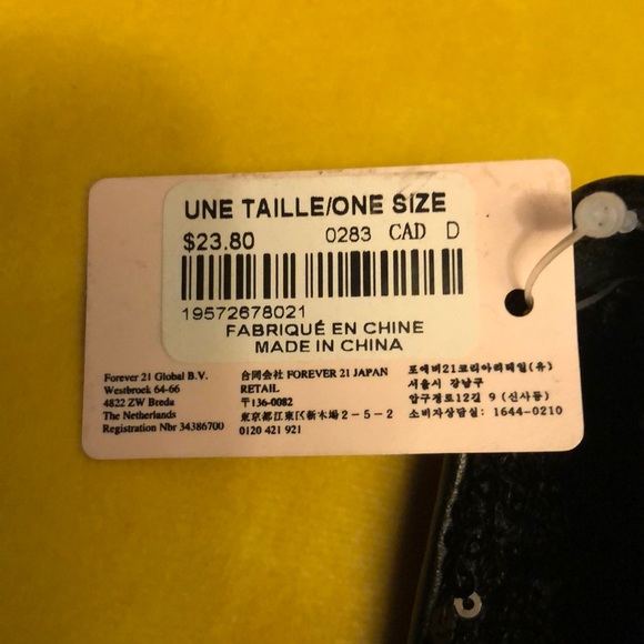 Black sparkle clutch! - Picture 3 of 3